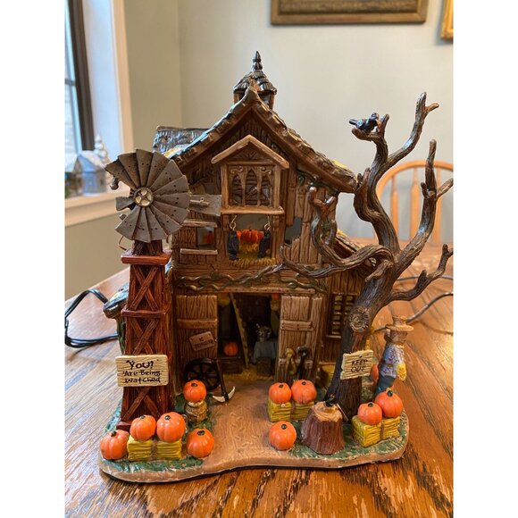 Lemax Spooky Town Collection "Creepy Barn" Lighted Halloween Building With Pumpk - Picture 2 of 7